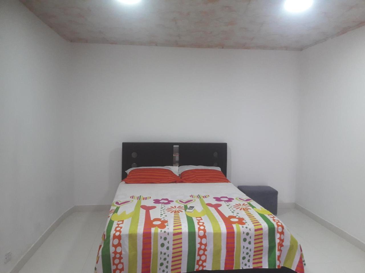 Apartaestudios El Descanso Cali Ngoại thất bức ảnh
